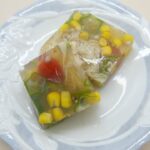 『さんごヤマブシタケと夏野菜の寒天寄せ』作り方