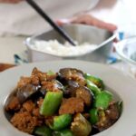 【お弁当作り】なすとピーマンが最高すぎ！ひき肉と夏野菜のカレー炒め弁当bento＃904