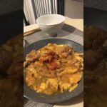 親子丼風卵とじな晩ごはん。#男子ご飯 #料理男子 #料理勉強中 #おうちごはん #クッキングラム #自炊男子 #よるごはん日記 #暮らしを楽しむ #鶏肉レシピ