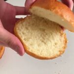 たっぷり練乳クリームのマリトッツォ作り方!話題のスイーツ!簡単すぐできる!#おすすめ#リクエスト#スイーツ#カフェ#スイーツレシピ#お菓子#お菓子作り#クッキング#cooking#スイーツ男子#レシ