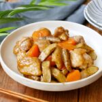 【甘辛鶏ごぼう炒め】作り置きにおすすめ!お弁当のおかずにも♪|macaroni(マカロニ)