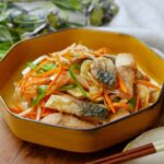 【さばの南蛮漬け】ポン酢で味決まる!野菜もたっぷり摂取できる♪|macaroni(マカロニ)