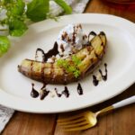 【丸ごと焼きバナナ】トースターで簡単！バナナがとろとろ絶品スイーツに🍌｜macaroni（マカロニ）