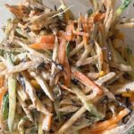 【副菜】食物繊維たっぷり！ダイエットにも美容にもおすすめなごぼうを使ったサラダレシピ。