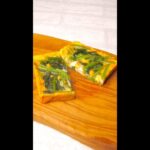 【裏技！3分放置するだけレシピ】卵と冷凍野菜ミックスがあれば一瞬でおかずが完成 / How to Make an Omelet with a Sandwich Maker #shorts