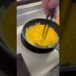 なんでなん？ #anime #料理 #お弁当 #簡単レシピ #弁当男子 #料理動画 #毎日弁当 #cooking #簡単レシピ #料理vlog #オムライス