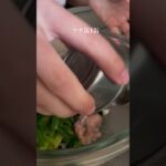 ほうれん草とツナと半熟卵のサラダ🥗 #レシピ #レシピ動画 #副菜レシピ #副菜 #ほうれん草レシピ #ツナ缶レシピ #卵レシピ #short #shorts