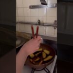 じゅわっとさつまいもロースト🦭🍠#さつまいもスイーツ #さつまいもレシピ #おやつ #おやつレシピ #おやつの時間 #おやつ作り #料理動画 #料理 #料理家 #簡単レシピ #簡単美味しい