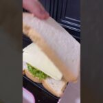 朝食に最適！野菜たっぷり卵焼きサンドイッチの簡単レシピ 🍳🥪　#shorts