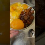 なんだかんだ最高にうまいソーセージ丼ソーセージたまごしょうゆ砂糖#独身 #独身アラサー #独身飯 #弁当 #ソーセージ丼 #ソーセージレシピ #ハムエッグ丼
