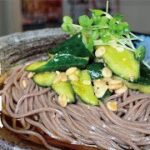 【食欲復活する冷やし麺】叩き胡瓜のたぬきぶっかけ蕎麦。