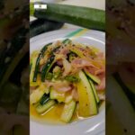 旬野菜ズッキーニのガーリック炒め #cooking #簡単レシピ #節約レシピ #ズッキーニ #旬野菜 #recipe #ガーリック