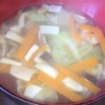 [貧乏飯]節約レシピ！！スーパーで安売りしてた野菜で作るコンソメスープの作り方！！！