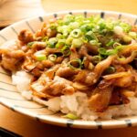 【夏バテ知らず】ご飯のおかわりが止まらなくなる『塩だれ豚丼』