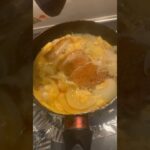 【ファミチキアレンジレシピ】ファミチキ40%増量買おうとしたけど売り切れてたので通常量で親子丼　#japanesefood #料理 #親子丼 #ファミチキ #コンビニ飯