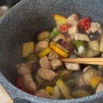 【夏野菜レシピ】リピート！夏野菜とむね肉のニンニク炒め【ナス/ズッキーニ/ししとう】