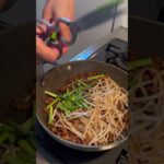 もやしとニラの肉味噌丼 #料理 #簡単レシピ #家庭料理  #shorts