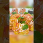 餃子の皮で豪華絢爛なアップルパイを簡単レシピで作ってみました❤️ #shorts #お菓子作り