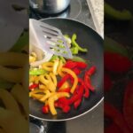 Udon with chicken and vegetables, チキンと野菜のうどん, 닭고기와 채소 우동, 鸡肉蔬菜乌冬面, Удон с курицей и овощами