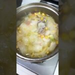 今夜はホワイトシチューを作ってみる。明日のお弁当として持っても行こう。電子レンジでチンできるし、電子レンジが無い人は保温ポットで。ほぼレシピ通りに作ってみる。