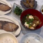 お正月からの副菜と七草粥　簡単米粉ドーナツ作り🍩　　　#副菜 #七草粥 #簡単レシピ #ドーナツ #おやつレシピ #簡単おやつ #レシピ #料理 #料理動画 #vlog #主婦の休日 #働くママ