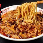 【10分で】セブンの爆売れカップ麺『蒙古タンメン中本』よりも中毒性がヤバくて旨い『激辛ラーメン』の作り方