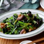 【ほうれん草としいたけのバター醤油炒め】シンプルな味付け！副菜にぴったり♪