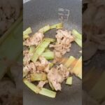 【お弁当のおかず】豚肉とブロッコリーの芯炒め#shorts