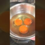 熱湯に生たまごを入れる‼️ #うどん #卵 #料理 #自炊